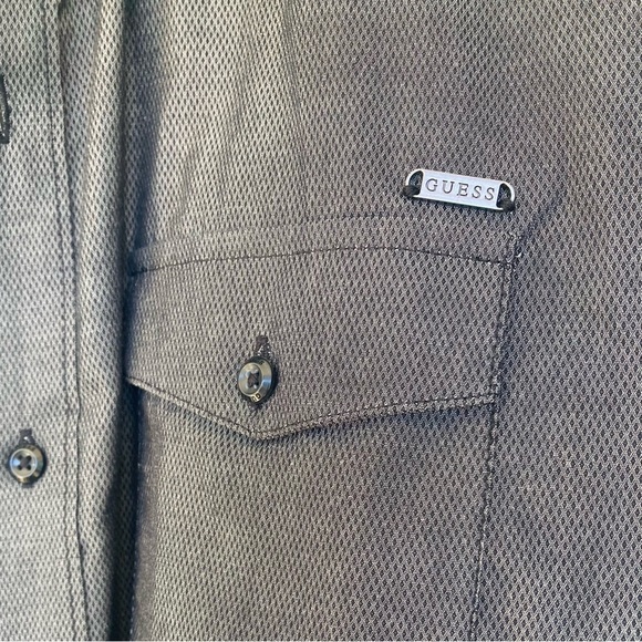 *New* Guess M/F Dobby 2 Pckt Shirt - Picture 13 of 13